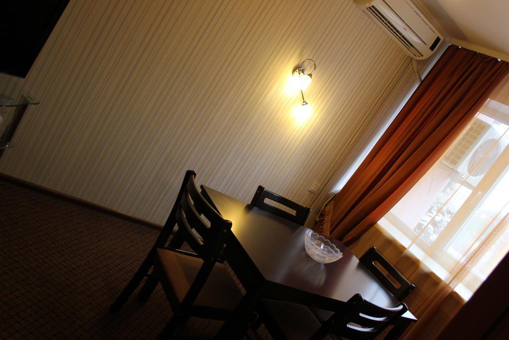 Ust-Kamenogorsk Hotel المظهر الخارجي الصورة